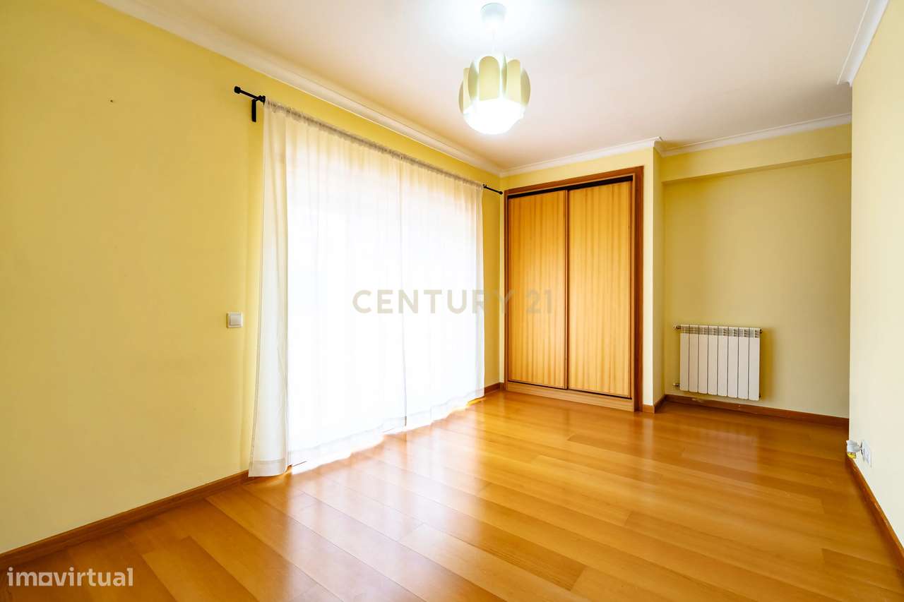 Apartamento T2 com Terraço e Garagem fechada em Condeixa-a-Nova-8