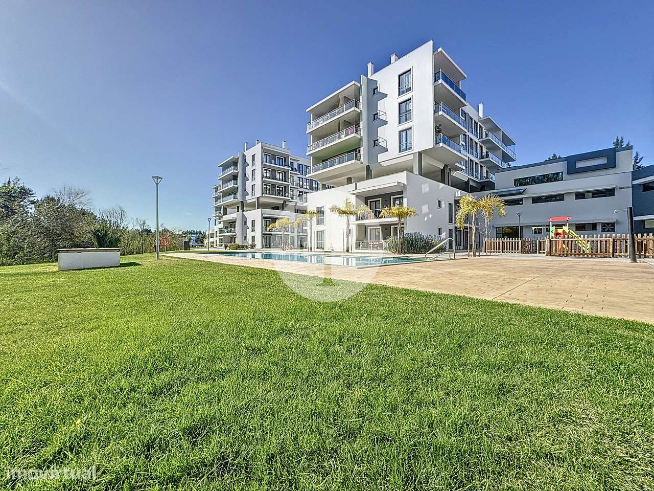T4 em condomínio com piscina – Excelente estado – Caldas Terrace-34