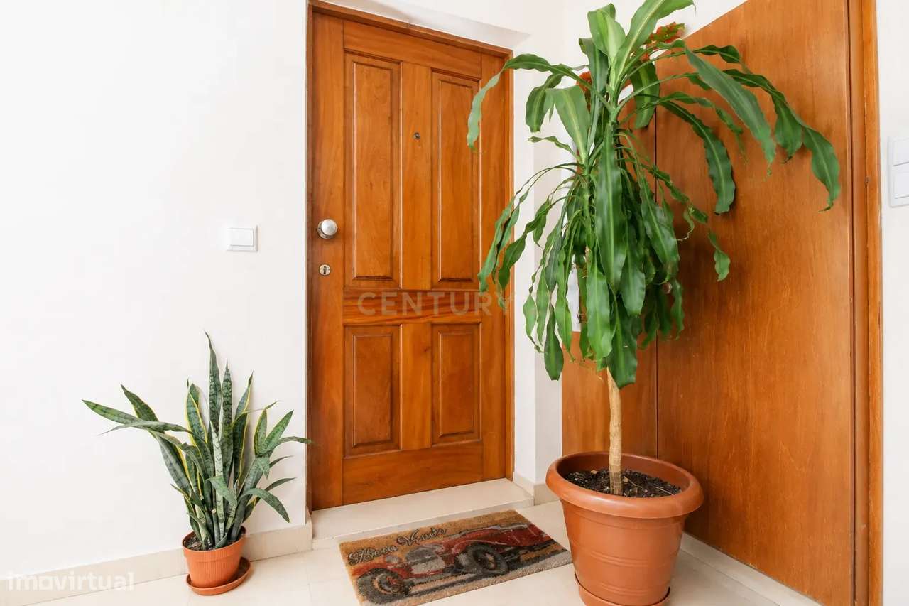 Apartamento T3 à venda em Santo António, Funchal-1
