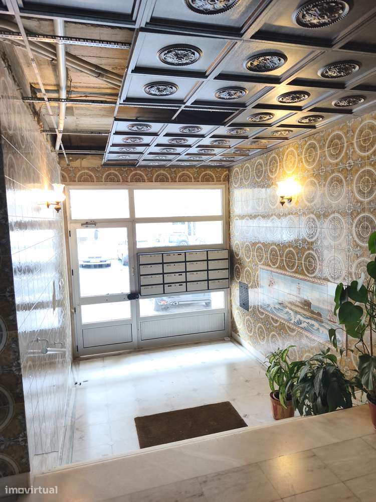 T2 Oeiras, Totalmente Remodelado, Bem Localizado, Com Arrecadação.-32