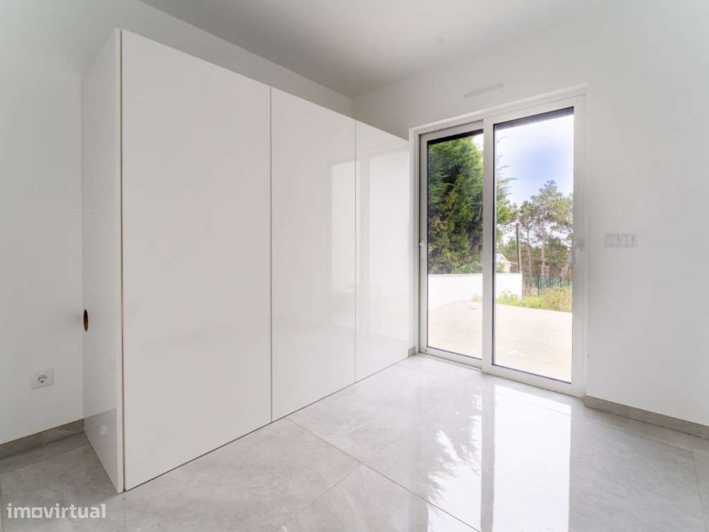 Moradia moderna T3 na Serra do Bouro-58