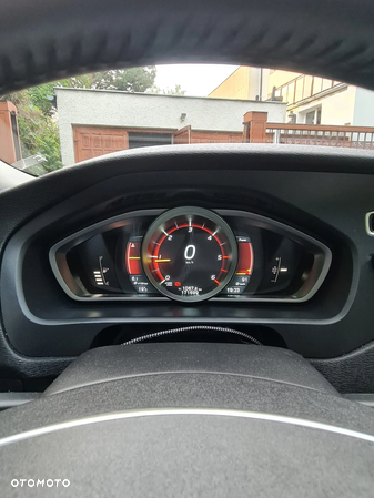 Volvo V40 CC D2 Momentum - 12