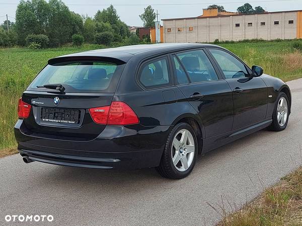 BMW Seria 3 320i Touring Edition Exclusive - 20