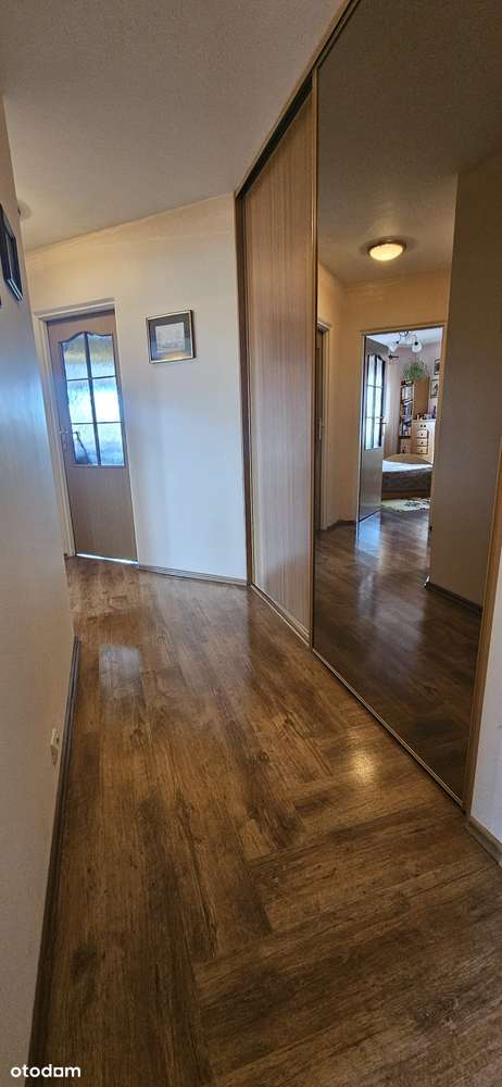 Słoneczne mieszkanie z balkonem i garażem-1