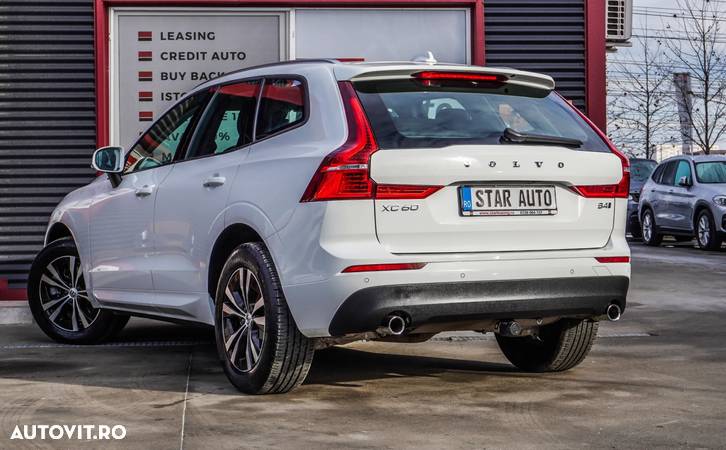 Volvo XC 60 B4 MHEV AT8 AWD Momentum Pro - 5