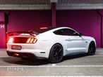 Ford Mustang 5.0 V8 GT - 4