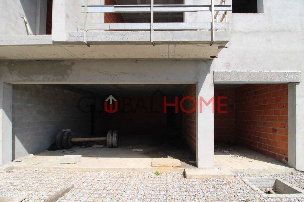 Moradia T3  Jovim  - Gondomar  ( Nova - Piscina )-12