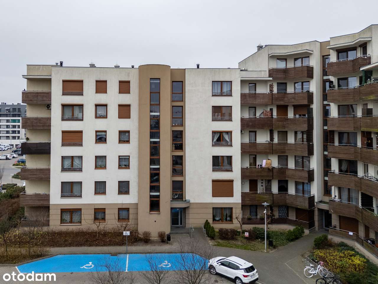 3pok./klimatyzacja/komórka lok./świeżo odmalowane/meble w cenie-9