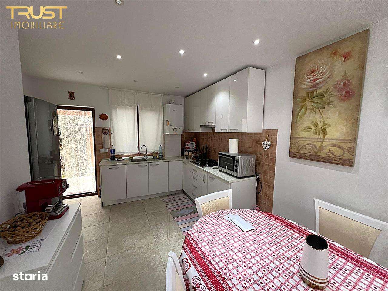 Casa de vanzare Ultracentral - Imagine principală: 3/13