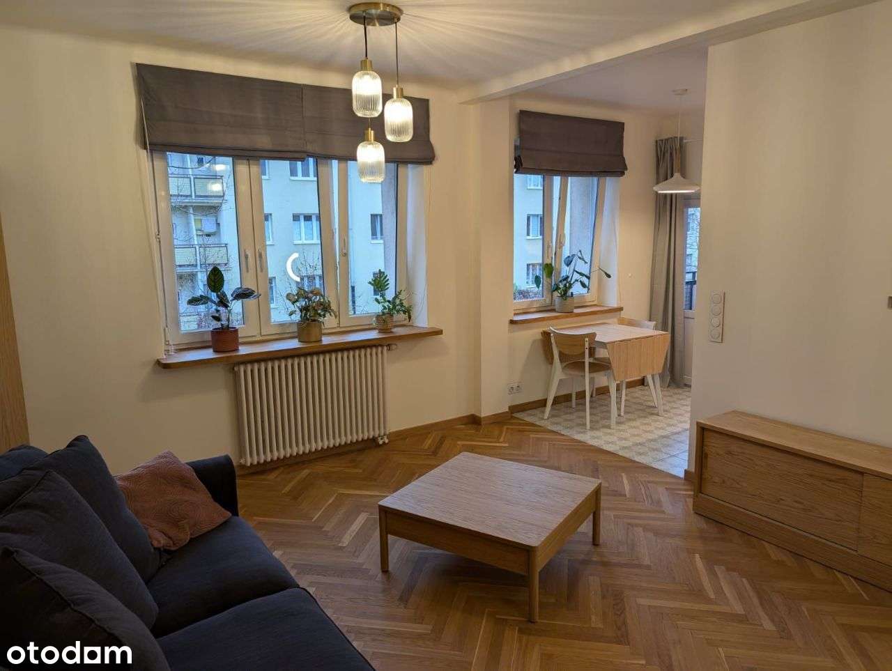 Bez prowizji. Przestronna, nowoczesna kawalerka w super lokalizacji. - Pełny obrazek: 2/10