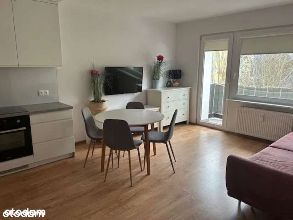 Sprzedam 2-pokojowe mieszkanie-0