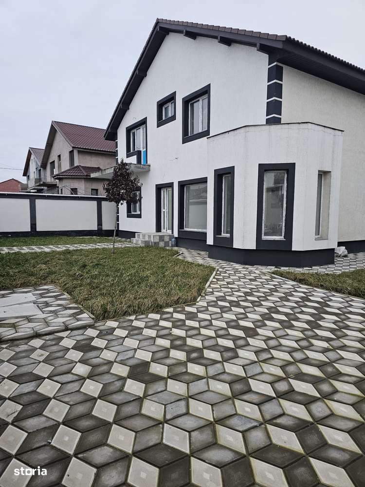 CASA 5 CAMERE - LUMINA-0