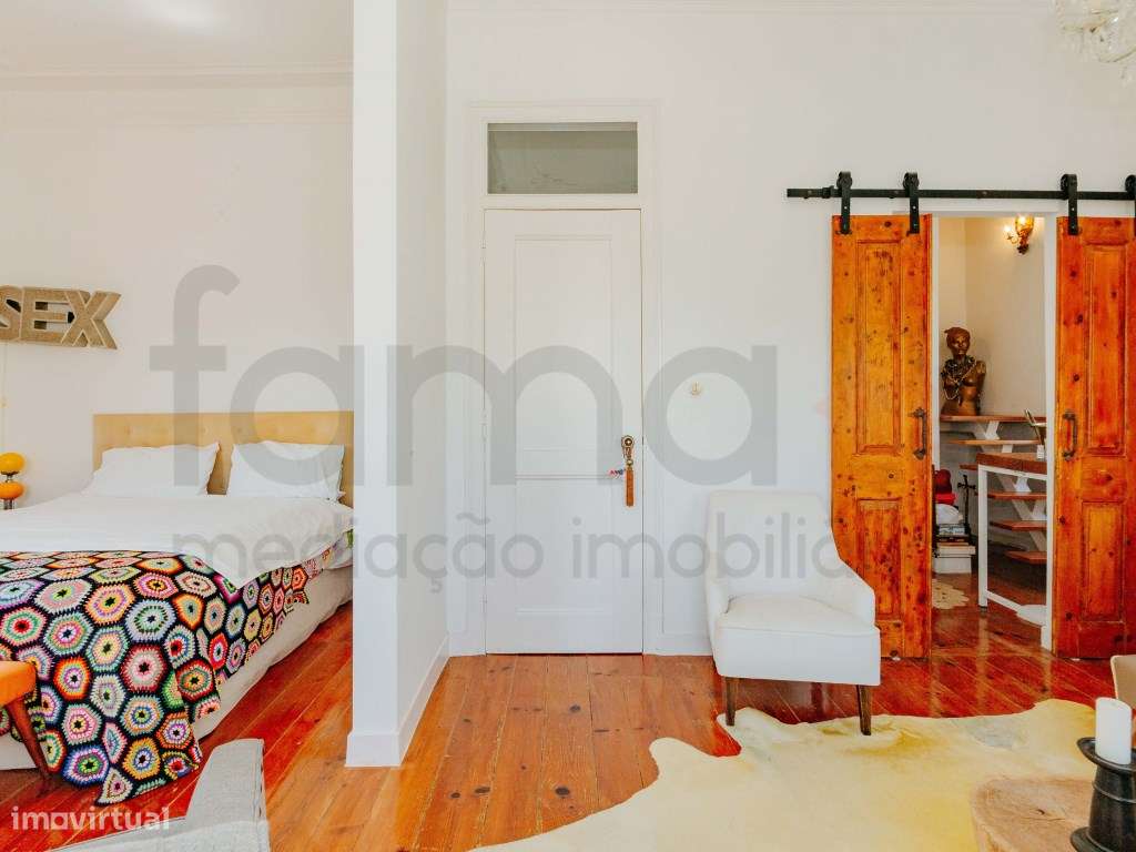 Moradia Bifamiliar T10 com Piscina e Elevada Rentabilidade - Parede...-24