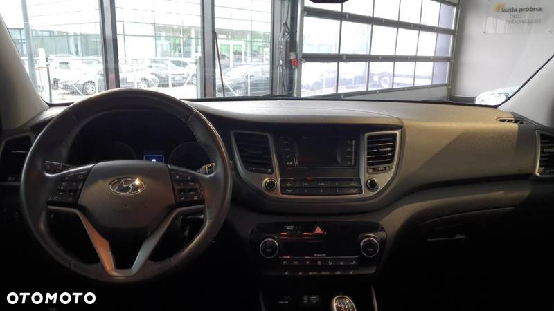 Hyundai Tucson 1.6 GDI BlueDrive Comfort 2WD - 23