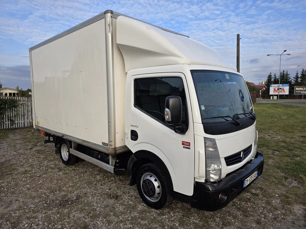 Renault Maxity 2016