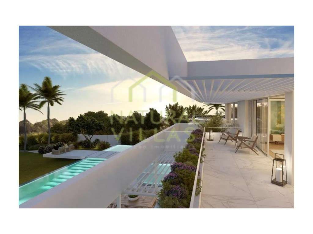 Duas Moradias Isoladas T5 e T3 na zona de Loulé-11