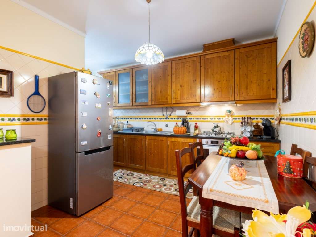 Moradia T3 com Garagem e Terraço | Constância-4