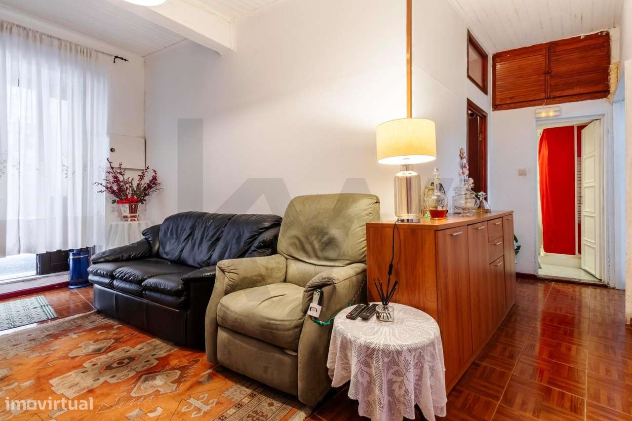 Apartamento T2 na Bica – Oportunidade de investimento - Grande imagem: 3/29