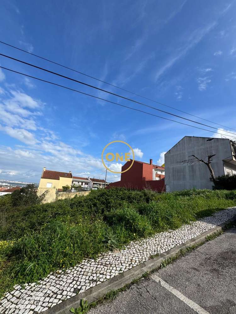 Terreno para construção na Amadora - Grande imagem: 5/15
