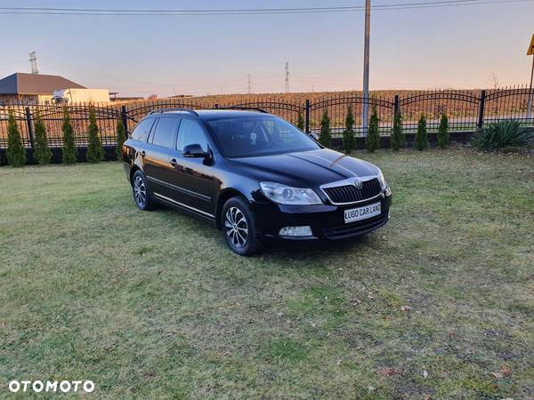 Skoda Octavia 2.0 TDI Ambiente DSG - 1