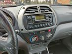 Toyota RAV4 2.0 VVT-i 4x4 - 11