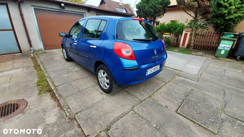 Renault Clio 1.2 16V 75 Dynamique - 4