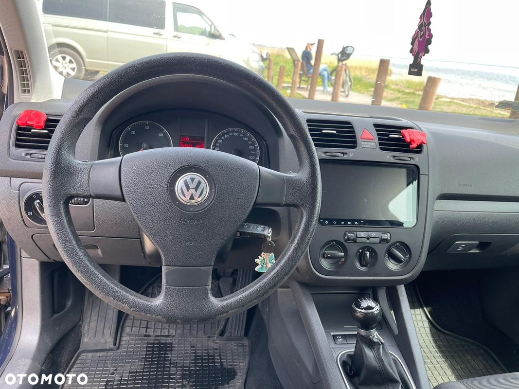 Volkswagen Golf - 10