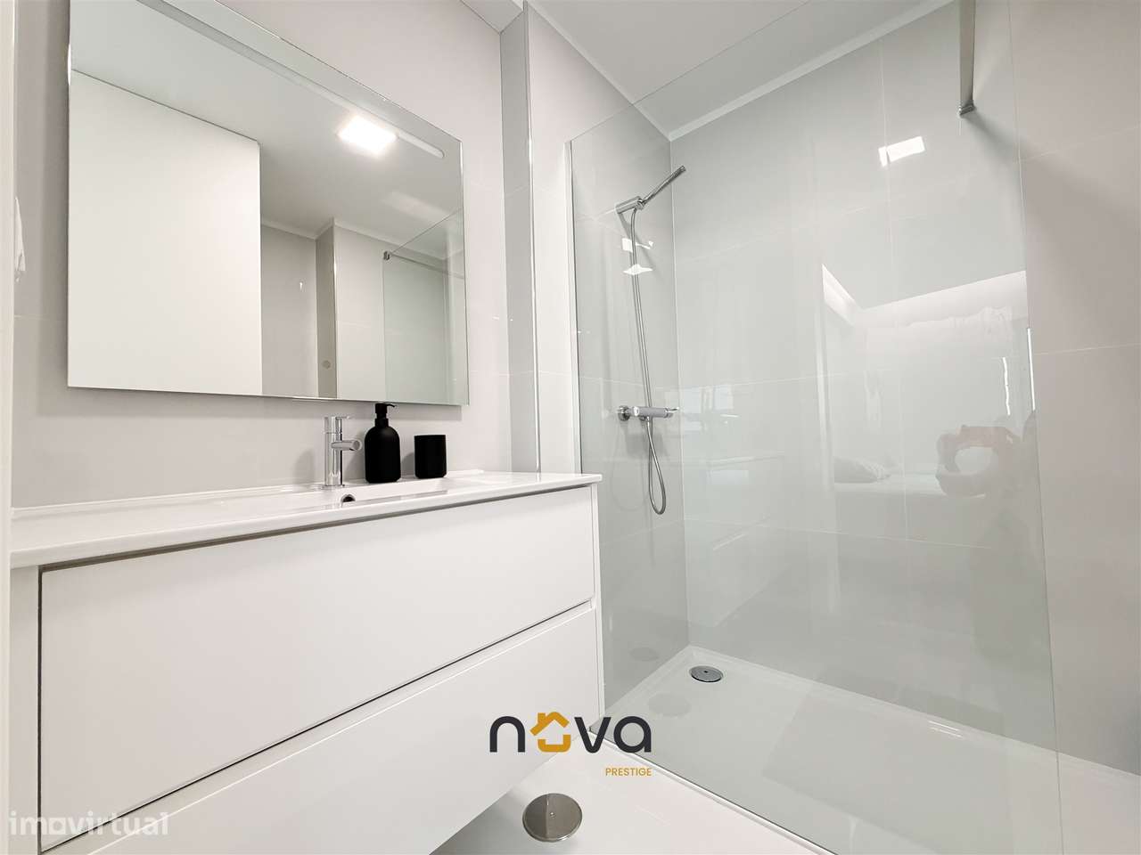 Apartamento T2 situado na 2ª linha de mar em Vila do Conde-7