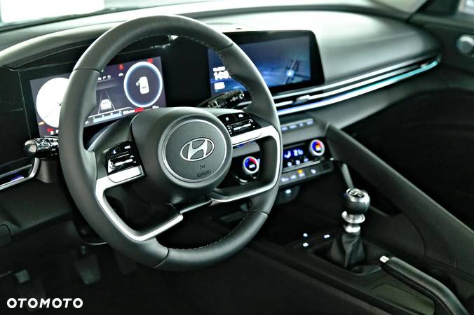 Hyundai Elantra 1.6 Smart - 10
