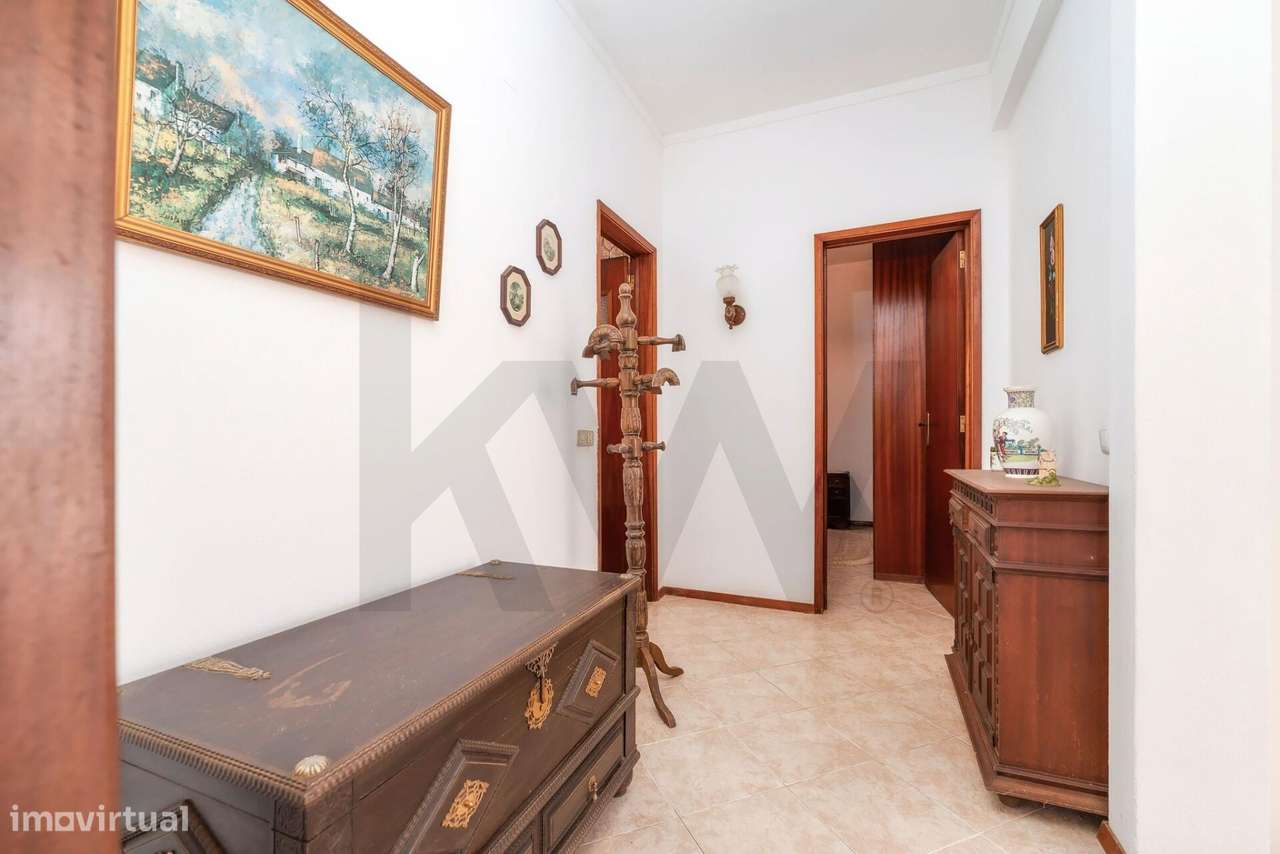 Moradia T4 com Terreno de 8480m2 em Bela Salema-25