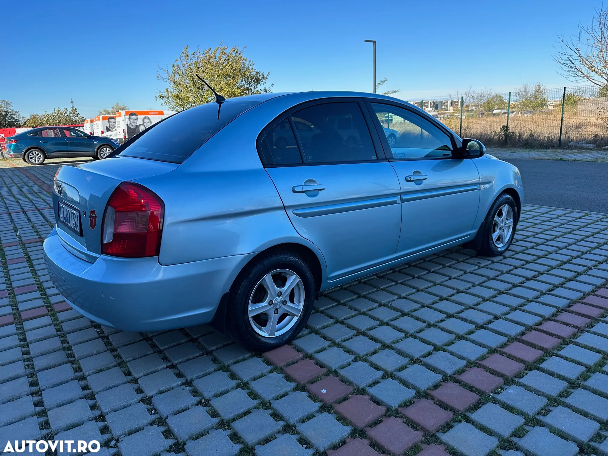 Hyundai Accent MC 1.4 DOHC GL + - 4