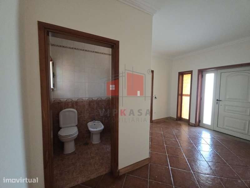 Moradia T3 + 2 em Lote de 750 m2 (em remodelação) - Grande imagem: 5/14