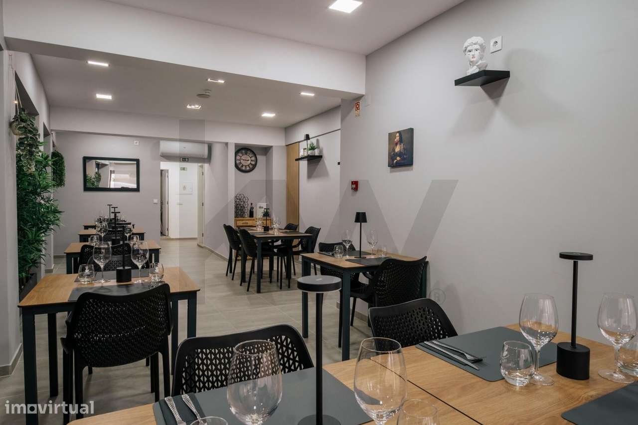 Trespasse de Restaurante Equipado e Remodelado na Rua dos Combatentes,-43