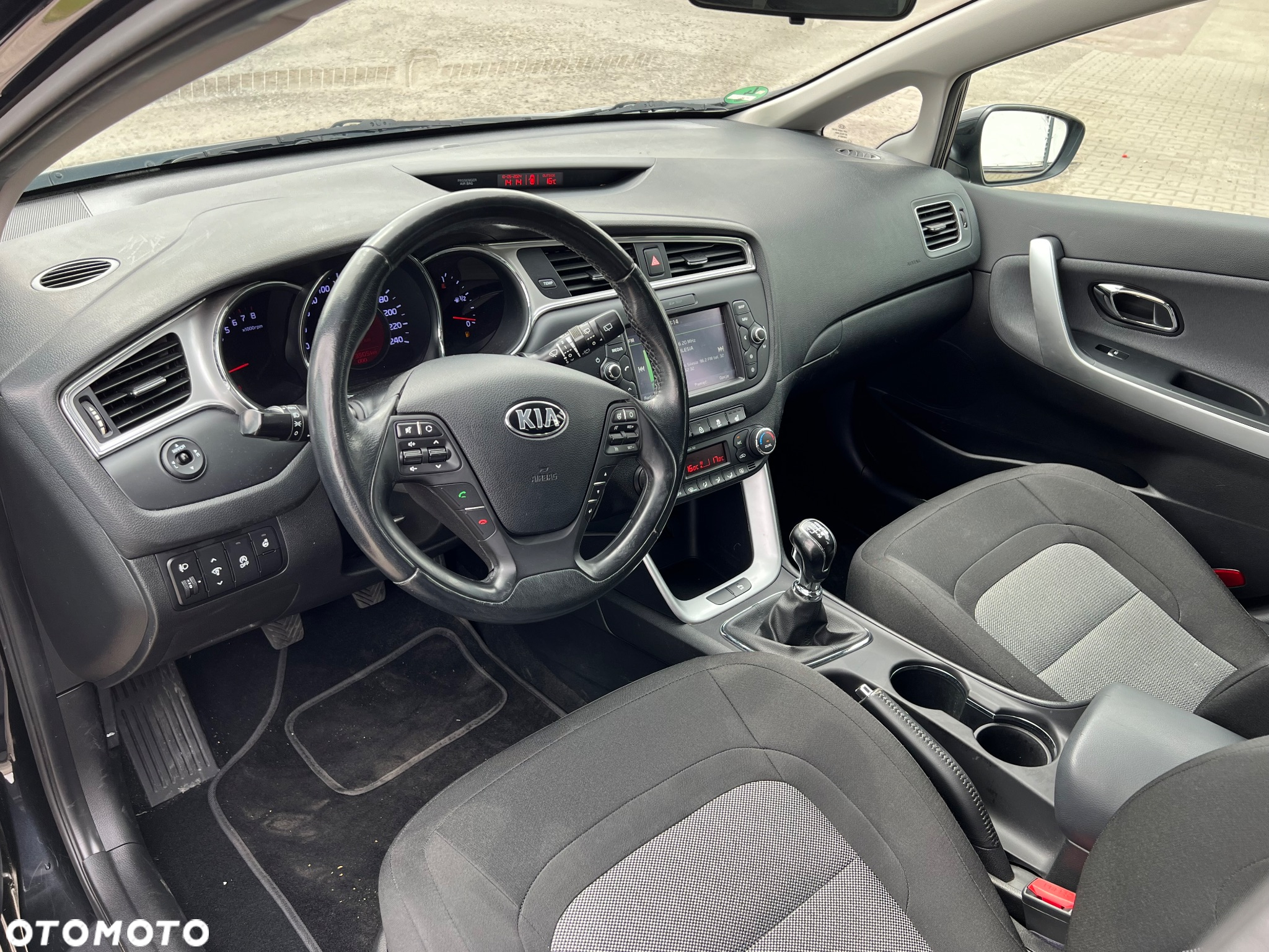 Kia Ceed Cee'd 1.6 GDI S - 16