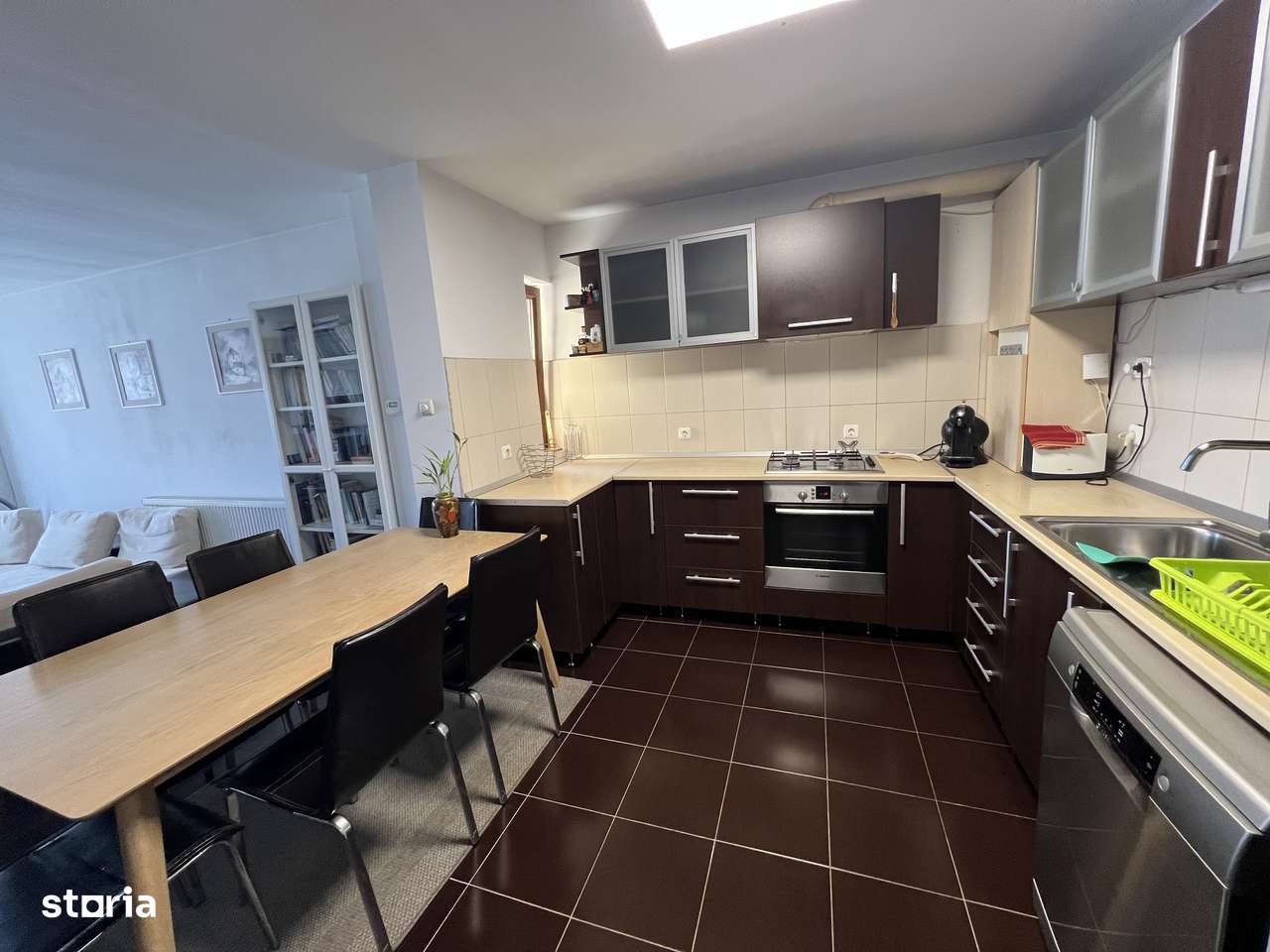 Apartament în Vila cu Garaj-3