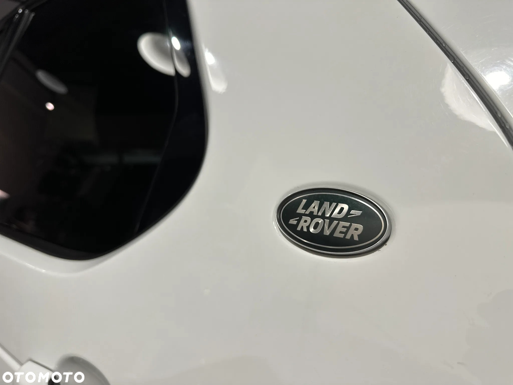 Land Rover Discovery V 3.0 Si6 HSE - 30