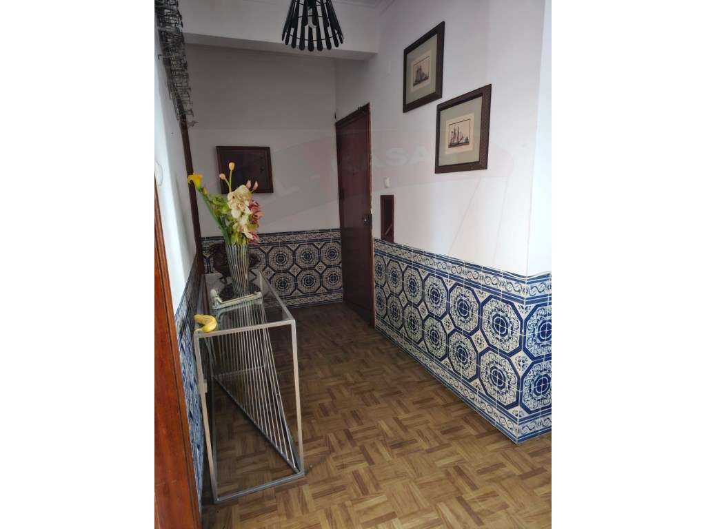 Apartamento T2 na Amadora com excelentes vistas panorâmicas - Grande imagem: 4/8