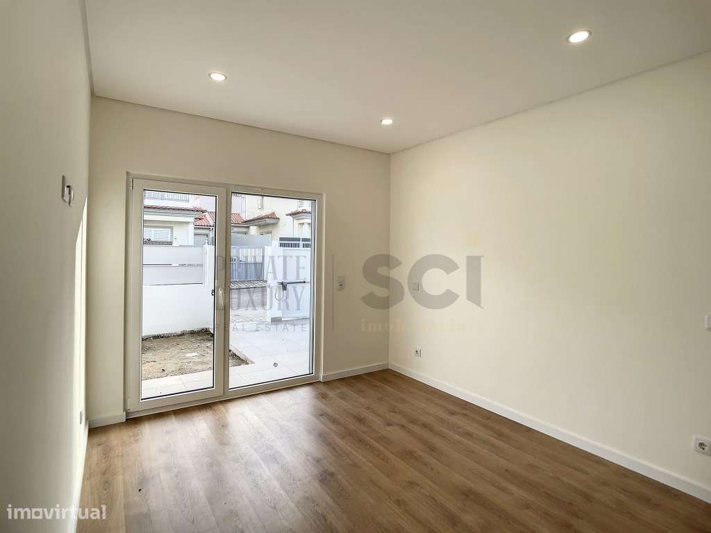 Moradia T3 em Fernão Ferro com Pérgula e Logradouro-25