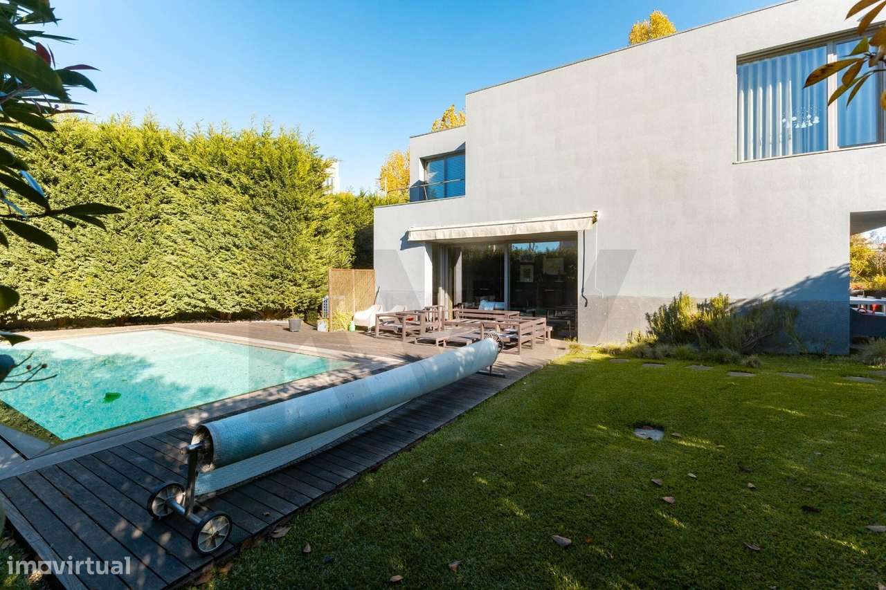 Fantástica moradia T3, com  jardim, piscina, situada em zona tranquila-56