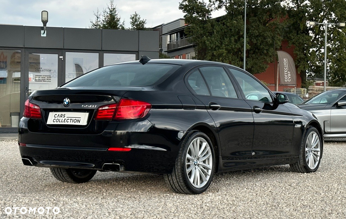 BMW Seria 5 550i - 4
