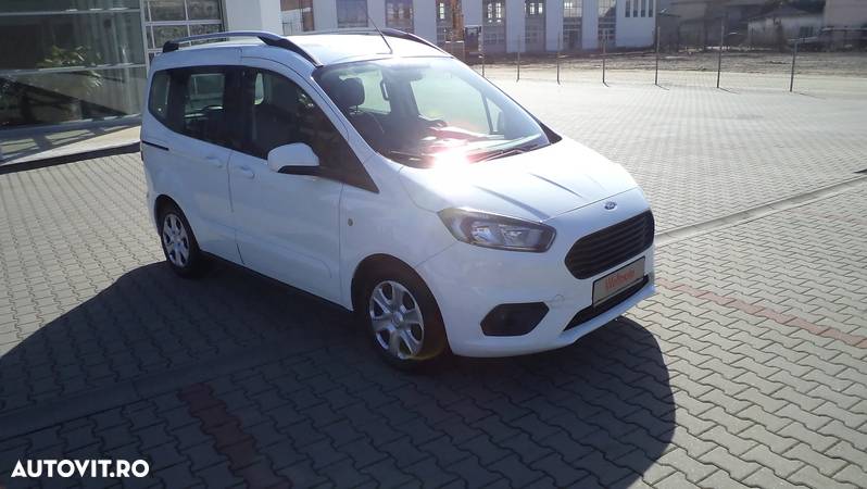 Ford Tourneo Courier - 8