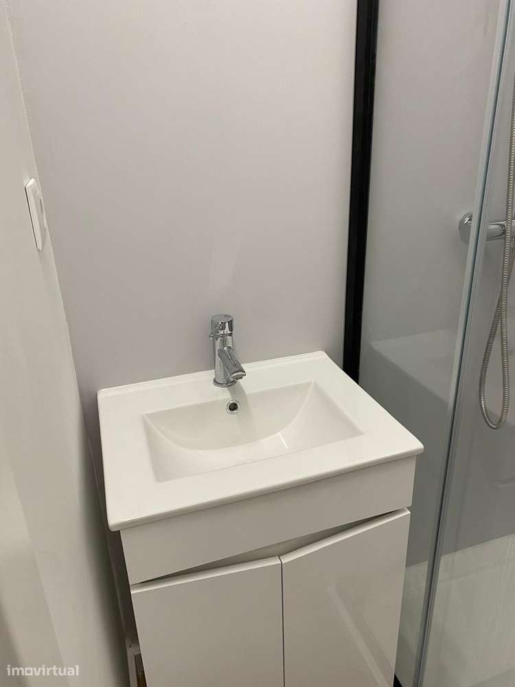 Excelente Prédio remodelado junto à Praça do Comercio-23