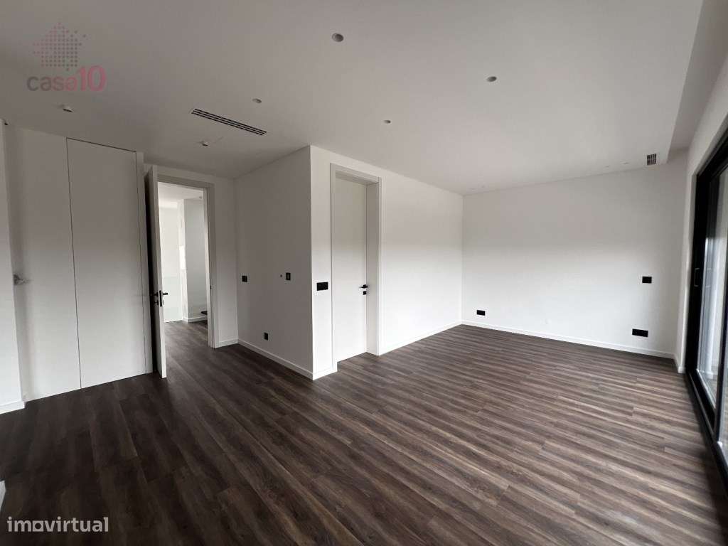 Moradia de Luxo, com vista rio, para venda em São Francisco - Grande imagem: 4/41