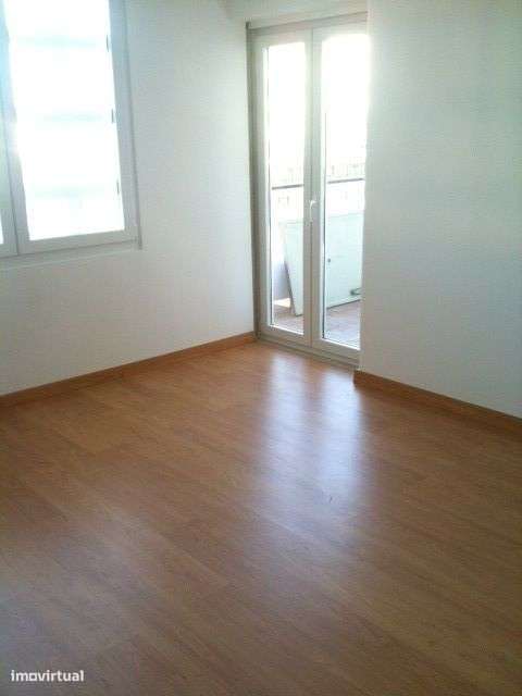 T1 Avenida EUA - Alvalade - Grande imagem: 3/7