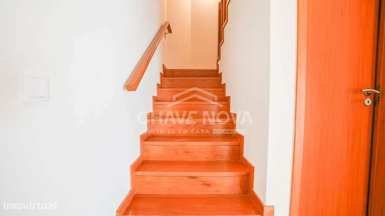 Apartamento T2+1 Dúplex c/ Vistas Mar em Canidelo-17