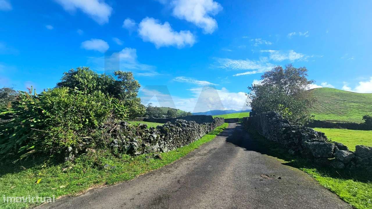 Terreno Rústico com 8.780 m2 localizado no Pico do Alho - Ribeira Gran - Grande imagem: 2/14