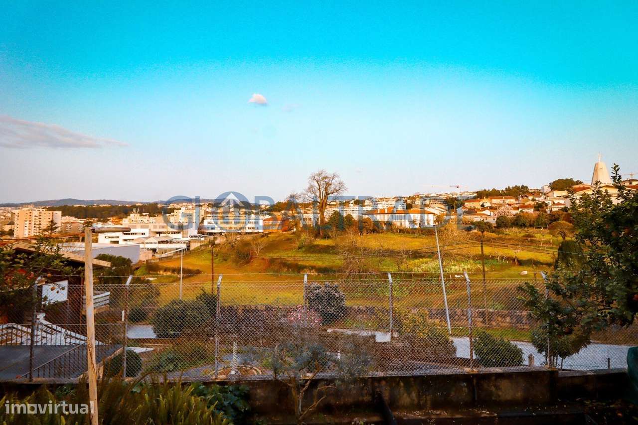 Apartamento T3 Equipado em São Cosme-47