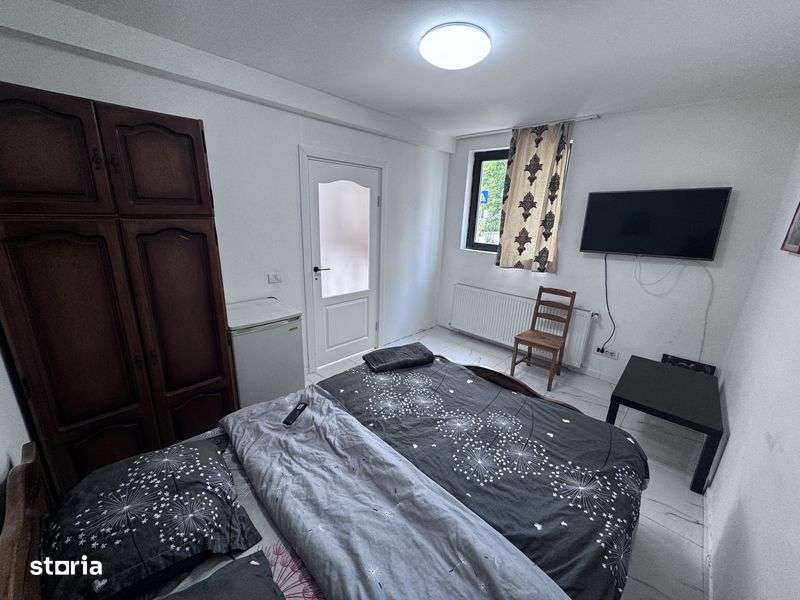 Vand Garsoniera in bloc nou 2020