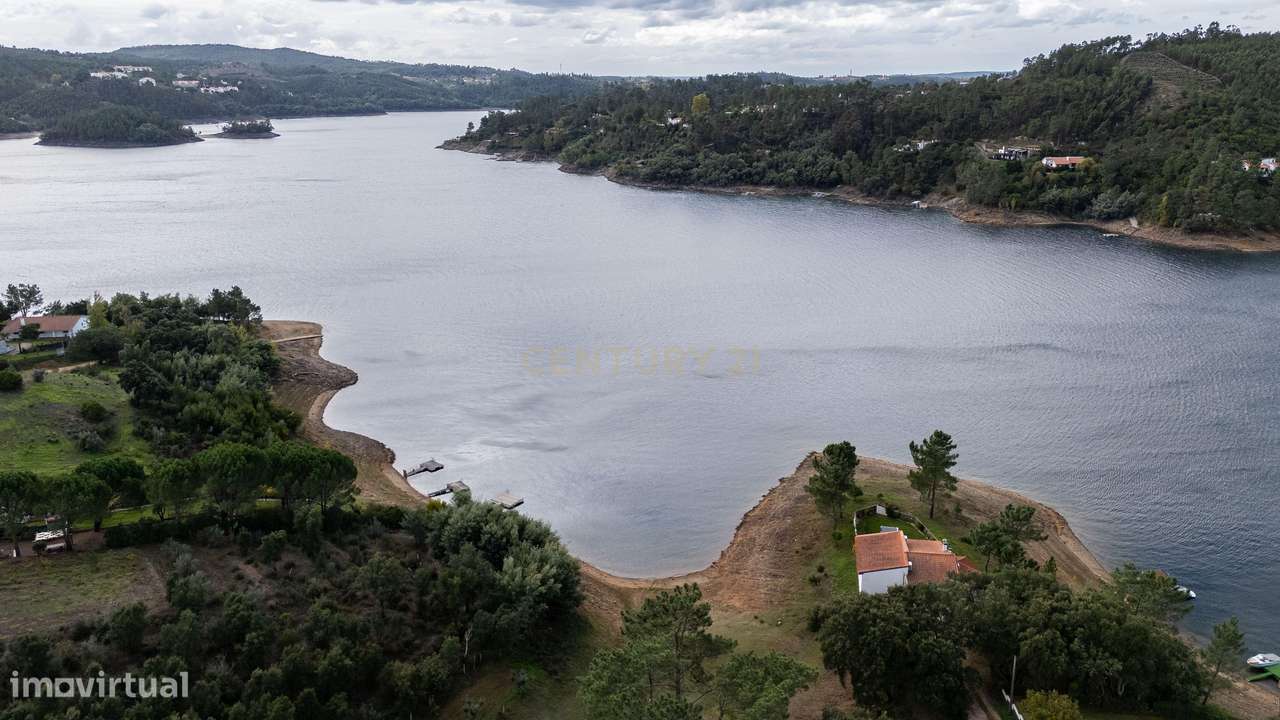 Terreno fantástico na Barragem de Castelo de Bode-11