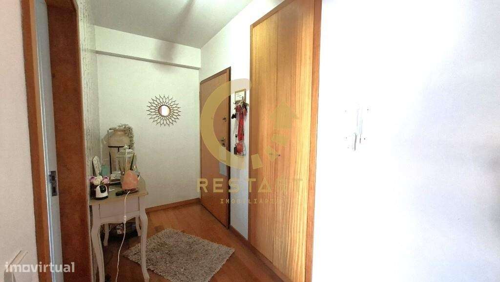 T2 com Terraço no Centro de Ermesinde – Espaço, Conforto e Localização - Grande imagem: 3/36